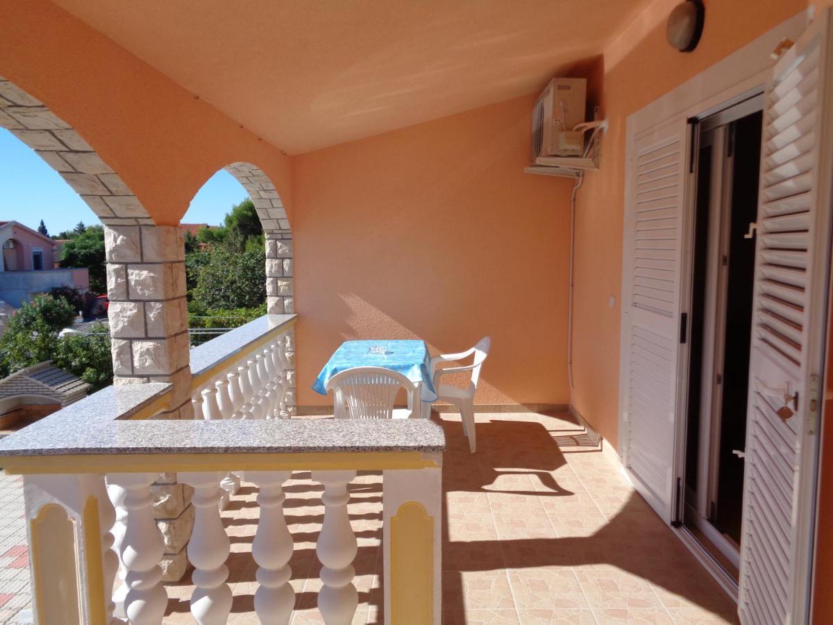 Apartman Kristo Vir Exterior foto
