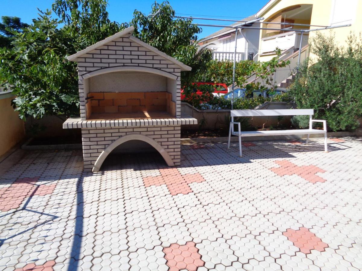 Apartman Kristo Vir Exterior foto
