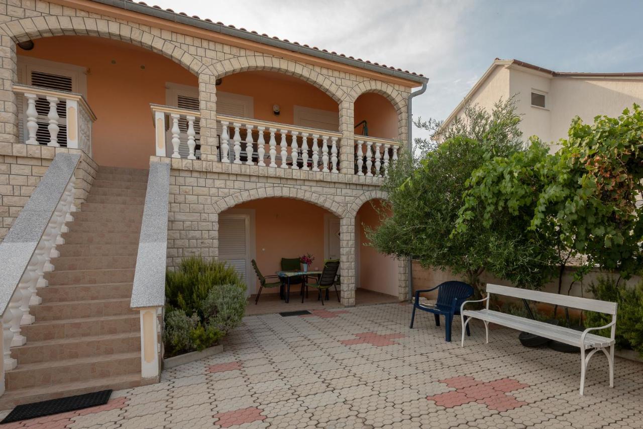 Apartman Kristo Vir Exterior foto